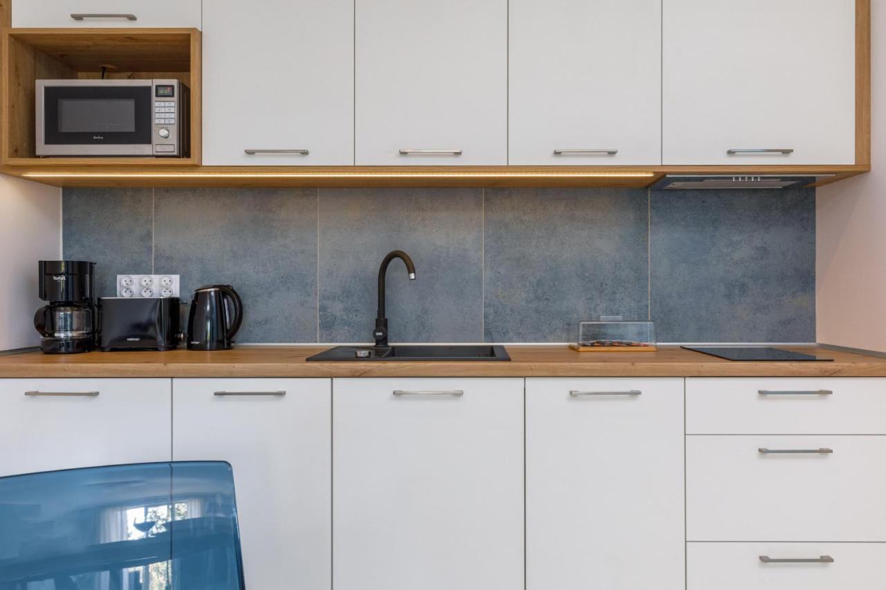 Wellness & Aquamarine By Renters