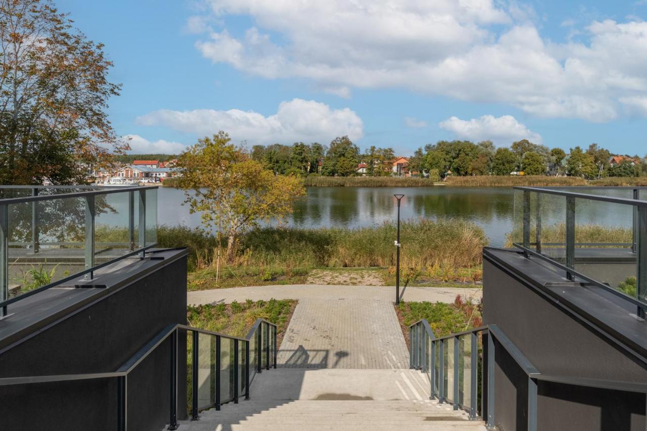 Wellness & Aquamarine By Renters Apartment