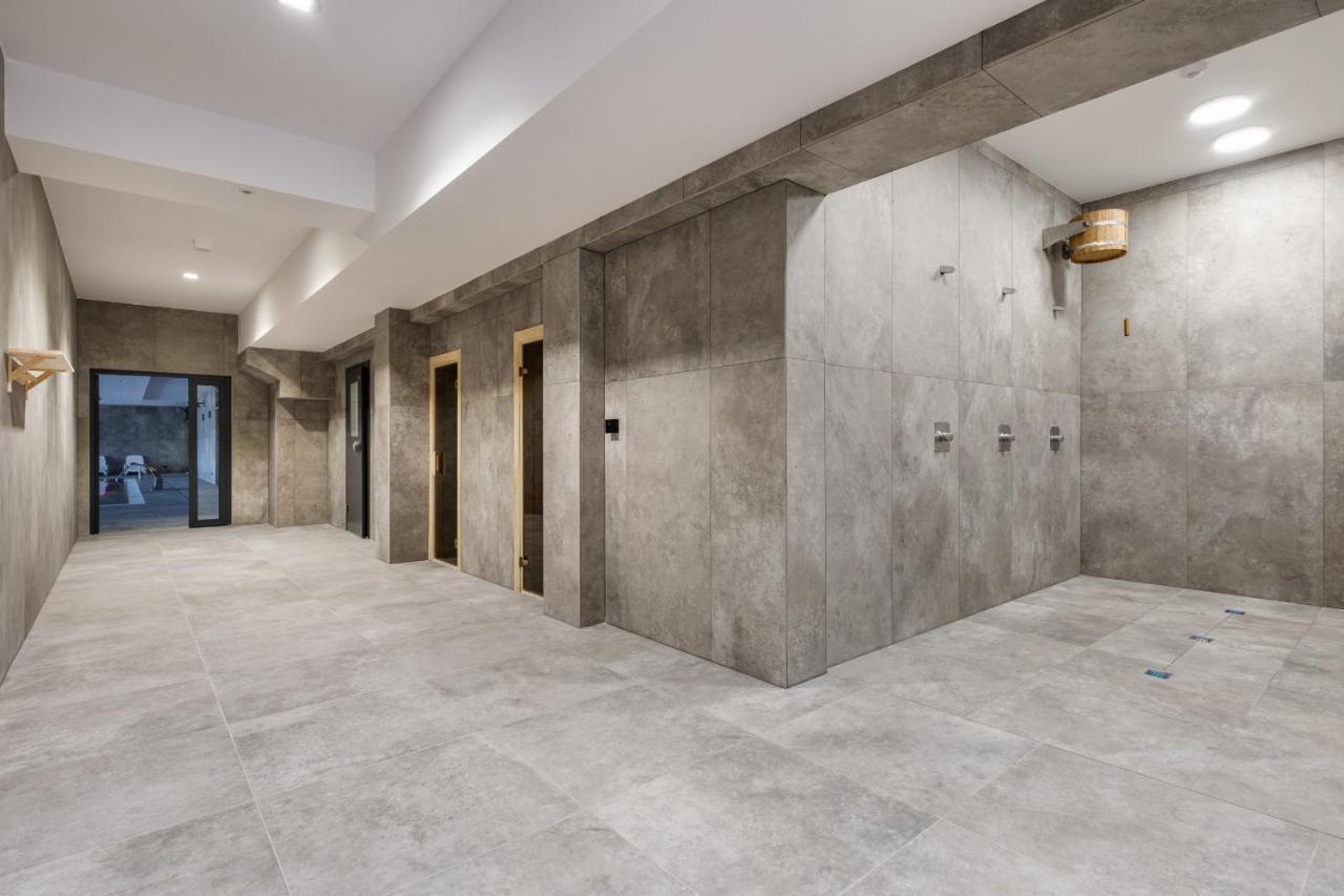 Wellness & Aquamarine By Renters *