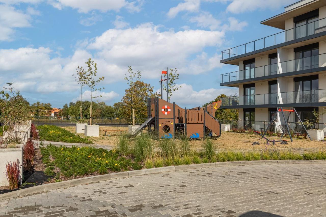 Apartment Wellness & Aquamarine By Renters
